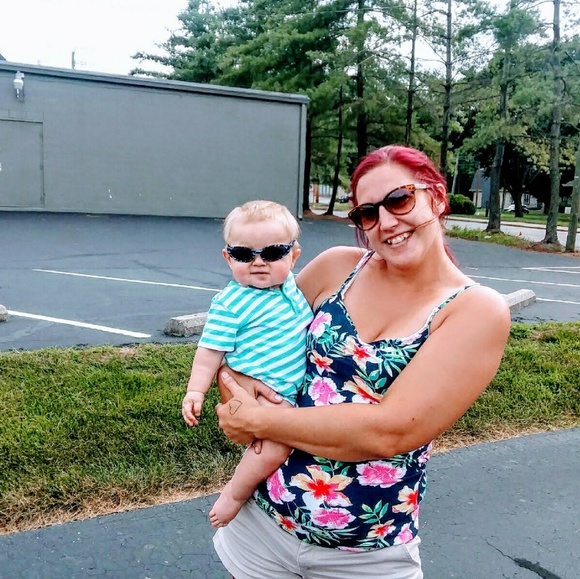 Meet your Posher, Jordan - Picture 2 of 4